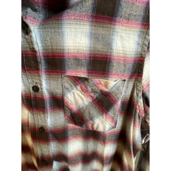 Pendleton Women's Red, White & Black Plaid Button Up Shirt, 100% Cotton,‎ Medium - Picture 5 of 7